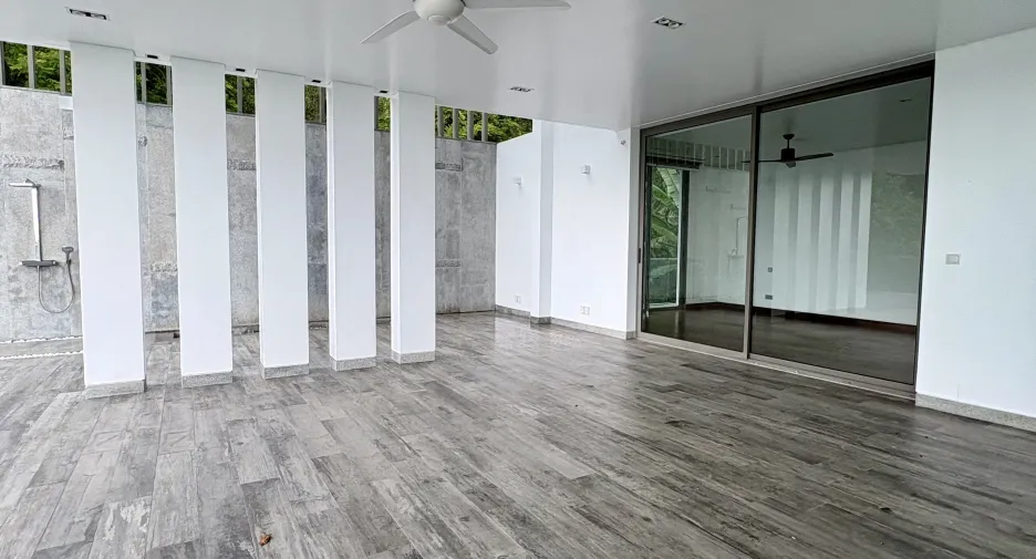 For sale and for rent 4 bedrooms condo in Thalang, Phuket