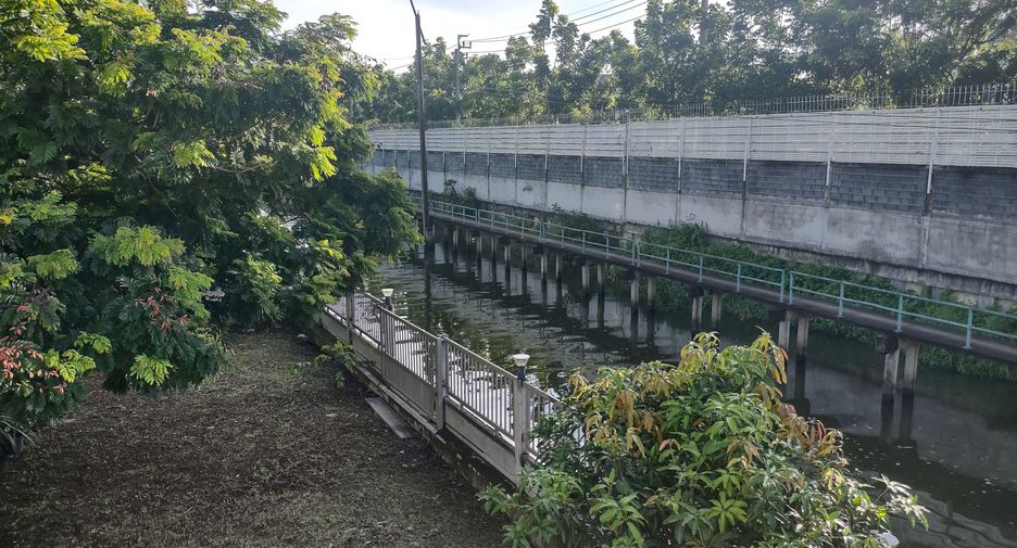 For sale 2 bedrooms house in Thawi Watthana, Bangkok