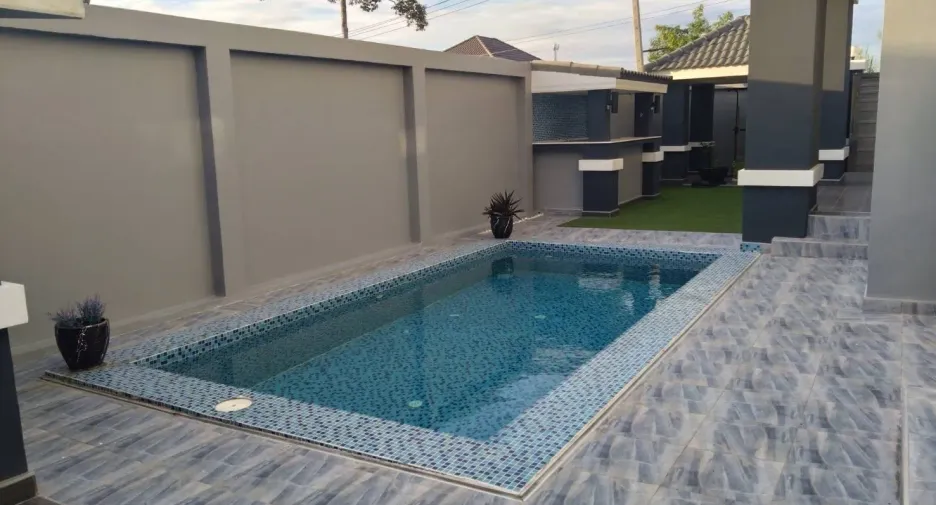 Casa en venta y en alquiler de 4 habitaciones en Bang Lamung, Chonburi
