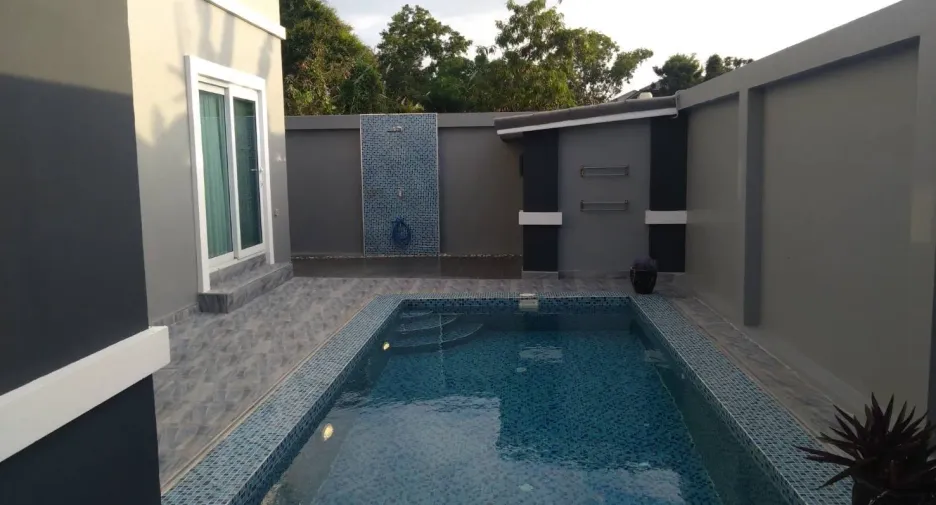 Casa en venta y en alquiler de 4 habitaciones en Bang Lamung, Chonburi