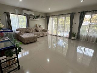 Casa en venta de 4 habitaciones en Saraphi, Chiang Mai