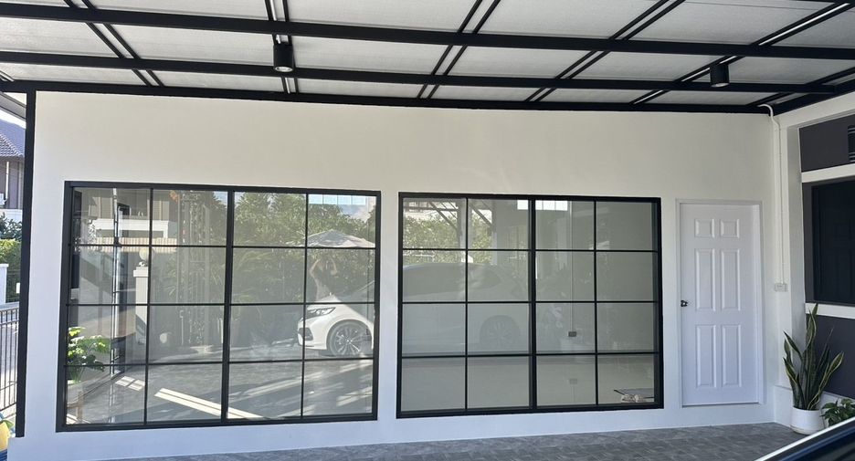 For sale 4 bedrooms house in Saraphi, Chiang Mai