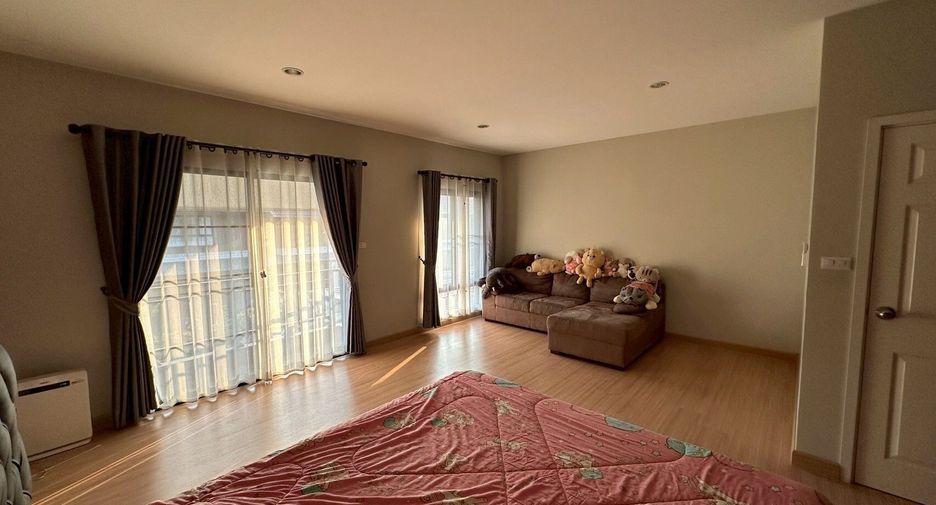 For sale 4 bedrooms house in Saraphi, Chiang Mai