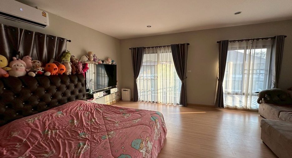 For sale 4 bedrooms house in Saraphi, Chiang Mai