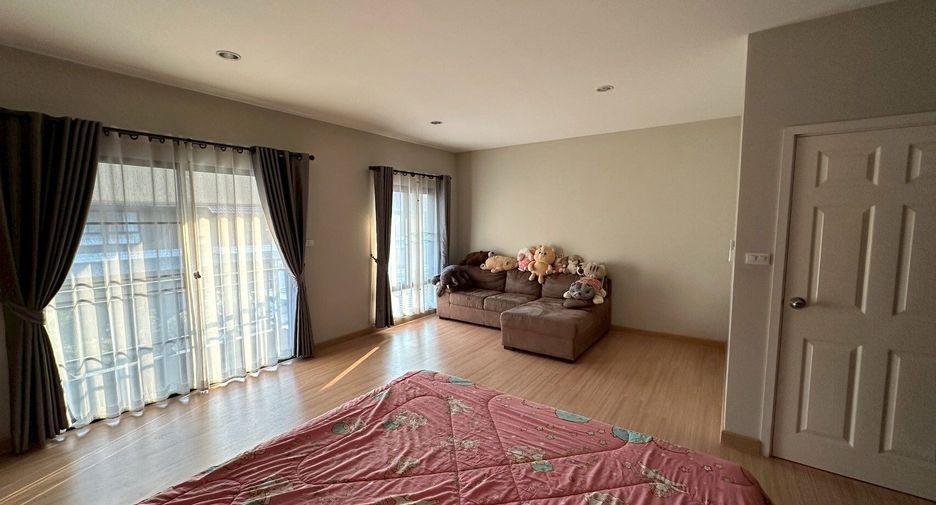 For sale 4 bedrooms house in Saraphi, Chiang Mai