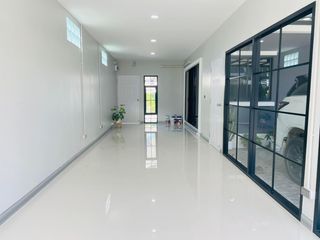 Casa en venta de 4 habitaciones en Saraphi, Chiang Mai