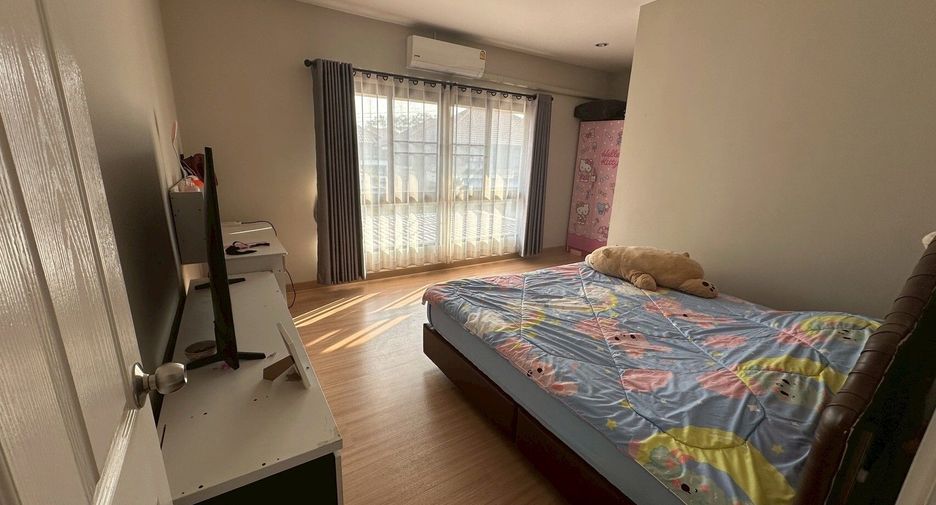 For sale 4 bedrooms house in Saraphi, Chiang Mai