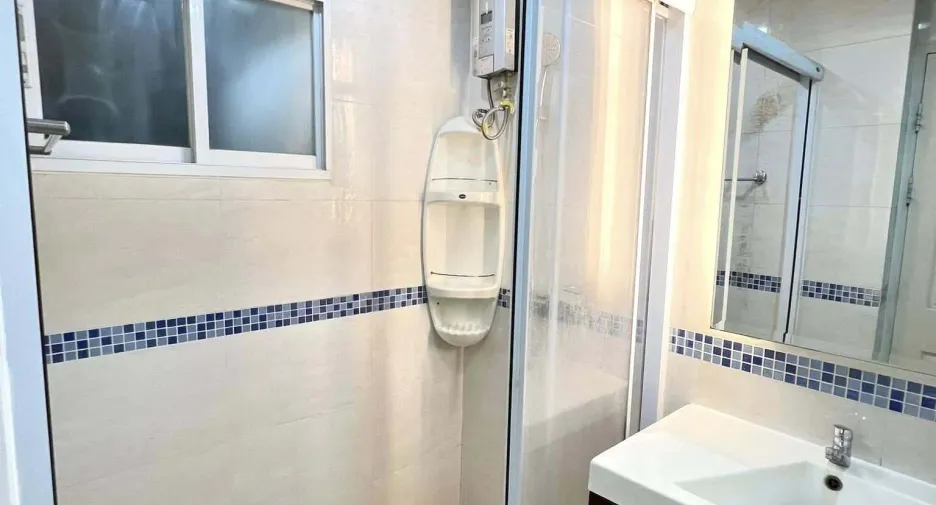 For rent 1 bed condo in Phaya Thai, Bangkok