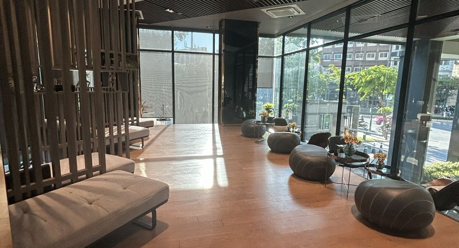For rent 1 bed condo in Khlong San, Bangkok