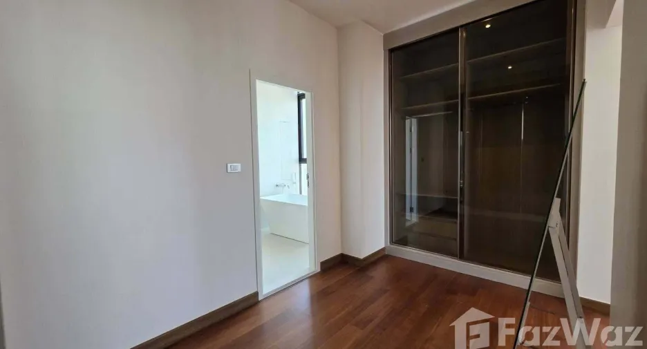 For rent 3 bedrooms condo in Bang Kho Laem, Bangkok