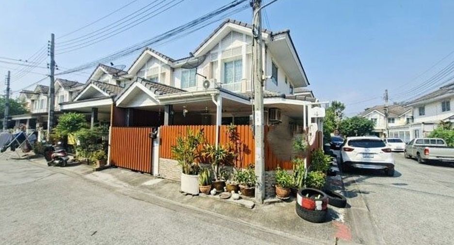 Reihenhaus zum Kauf mit 3 Zimmer in Phra Pradaeng, Samut Prakan
