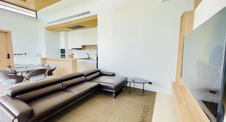 For rent 4 bedrooms villa in Mueang Phuket, Phuket