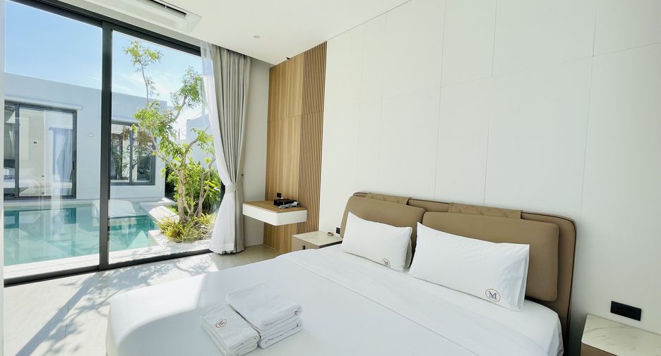 For rent 4 bedrooms villa in Mueang Phuket, Phuket