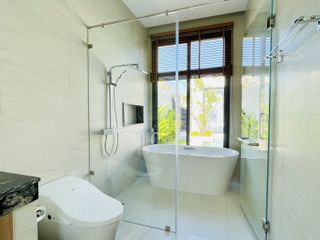For rent 4 bedrooms villa in Mueang Phuket, Phuket