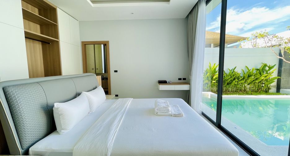 For rent 4 bedrooms villa in Mueang Phuket, Phuket