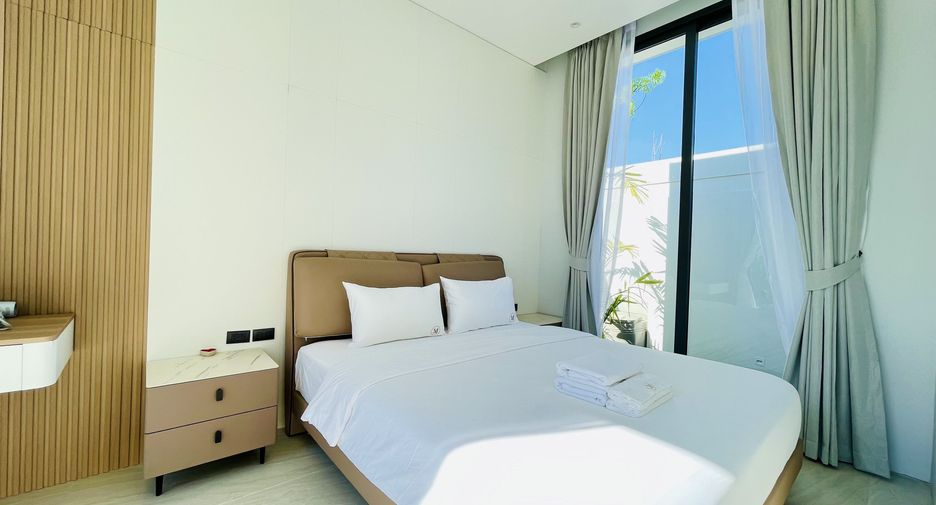 For rent 4 bedrooms villa in Mueang Phuket, Phuket