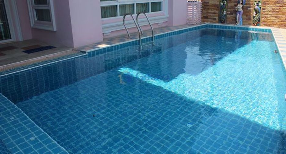 For sale 6 bedrooms house in Bang Lamung, Chonburi