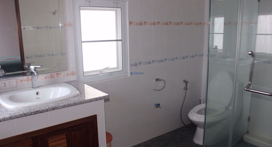 For sale 6 bedrooms house in Bang Lamung, Chonburi
