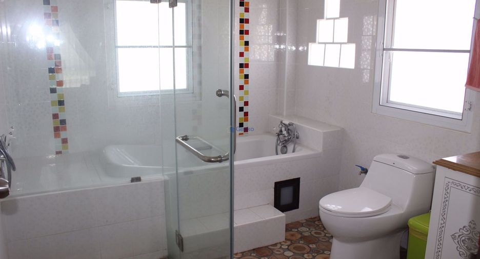 For sale 6 bedrooms house in Bang Lamung, Chonburi