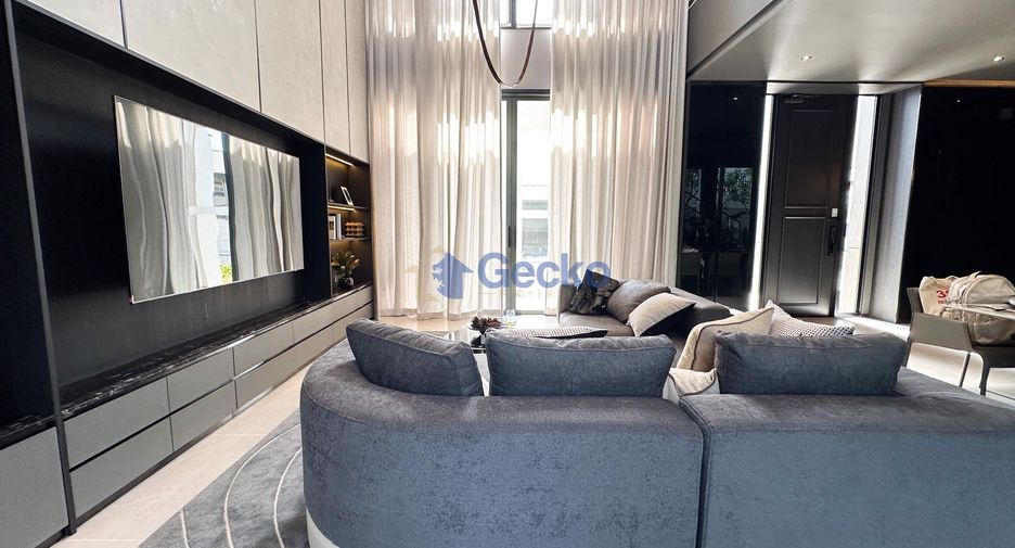 For sale 4 bedrooms house in Bang Lamung, Chonburi