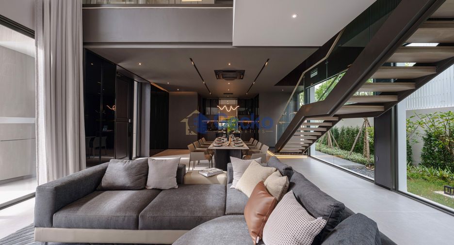 For sale 4 bedrooms house in Bang Lamung, Chonburi