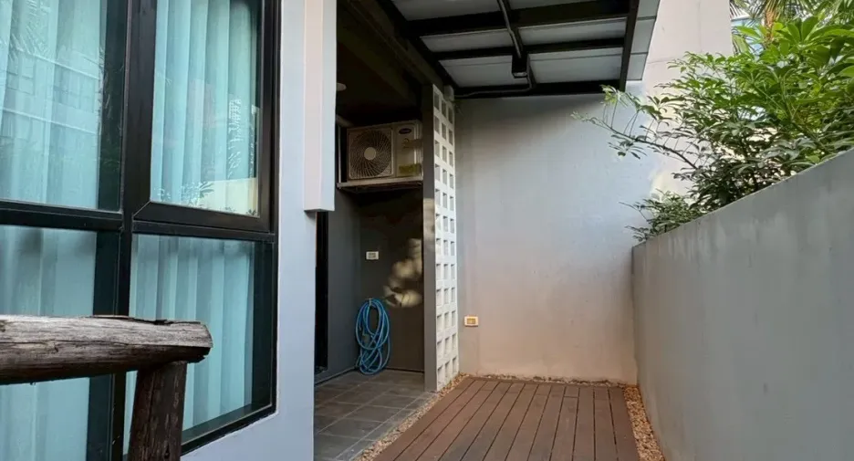 For sale 1 bed condo in Mueang Samut Prakan, Samut Prakan
