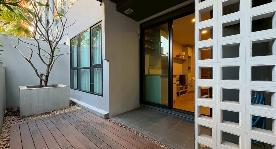 For sale 1 bed condo in Mueang Samut Prakan, Samut Prakan