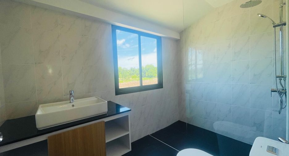 For sale 3 bedrooms villa in Thalang, Phuket