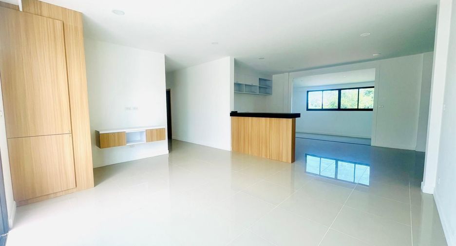 For sale 3 bedrooms villa in Thalang, Phuket
