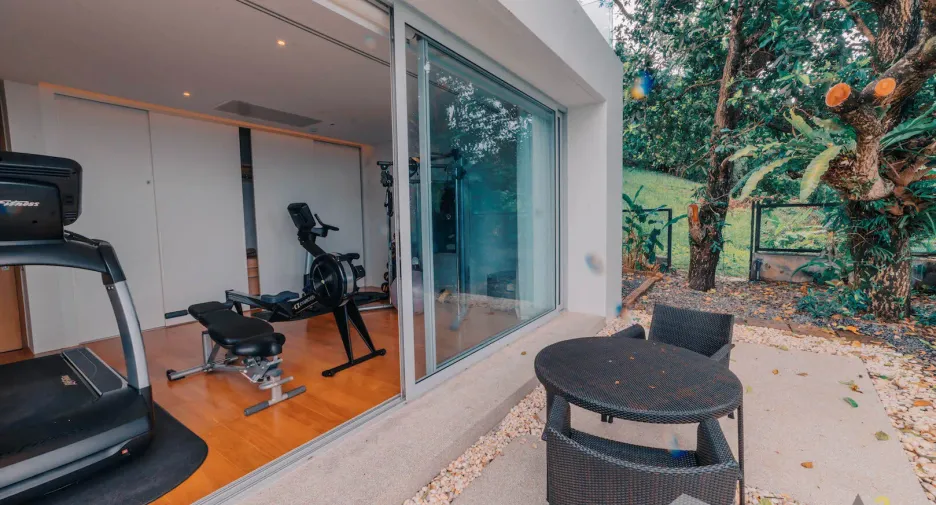 For sale and for rent 4 bedrooms villa in Thalang, Phuket
