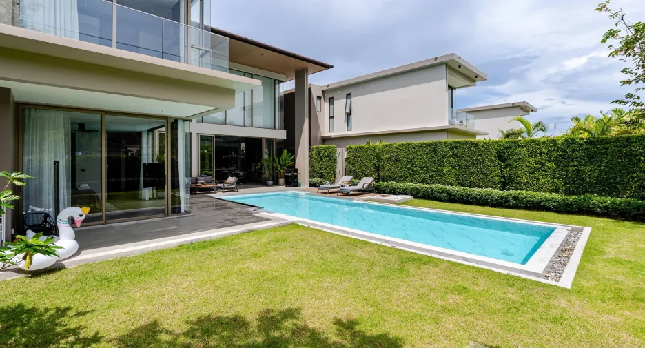 For sale 4 bedrooms villa in Thalang, Phuket