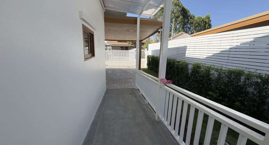 For sale 3 bedrooms house in Doi Saket, Chiang Mai