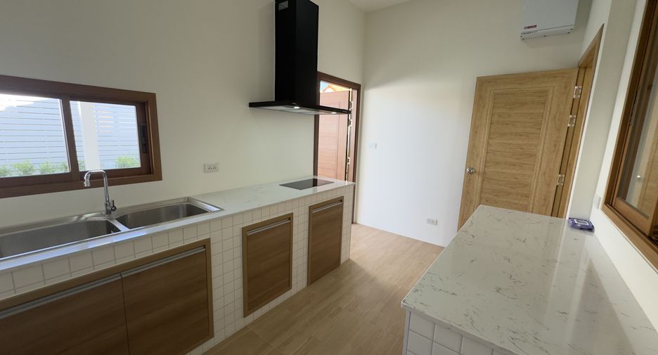 For sale 3 bedrooms house in Doi Saket, Chiang Mai