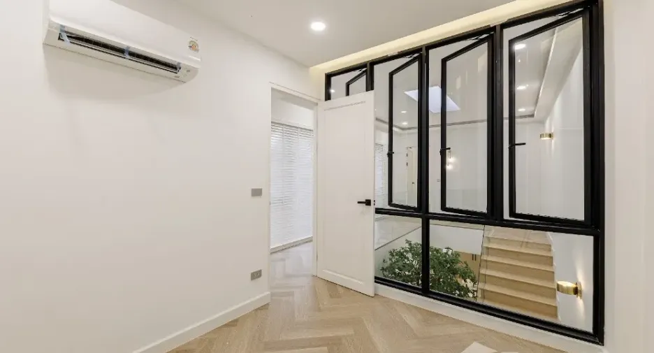 For sale 3 ベッドルーム house in Watthana, Bangkok