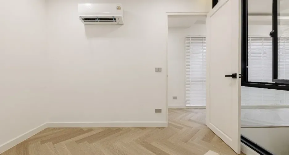 For sale 3 ベッドルーム house in Watthana, Bangkok