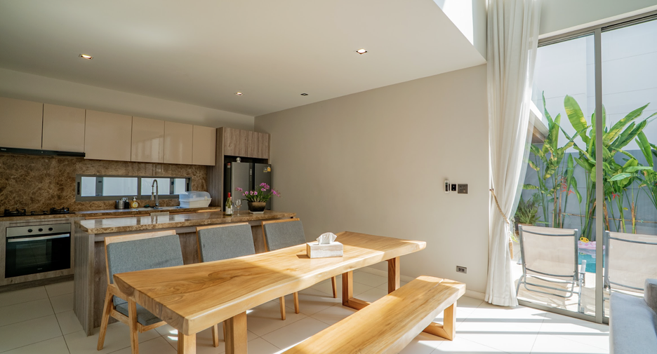 For sale 5 bedrooms villa in Thalang, Phuket