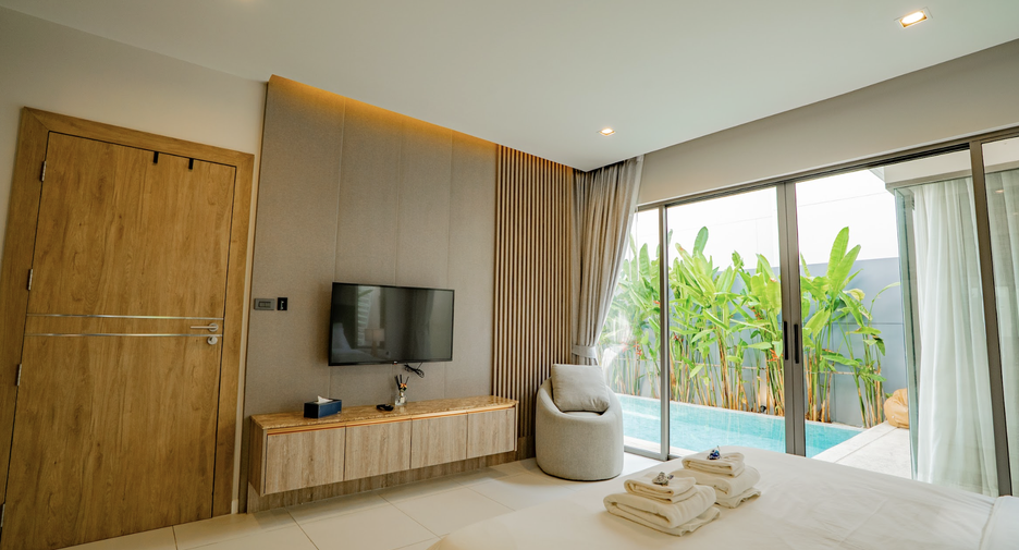 For sale 5 bedrooms villa in Thalang, Phuket