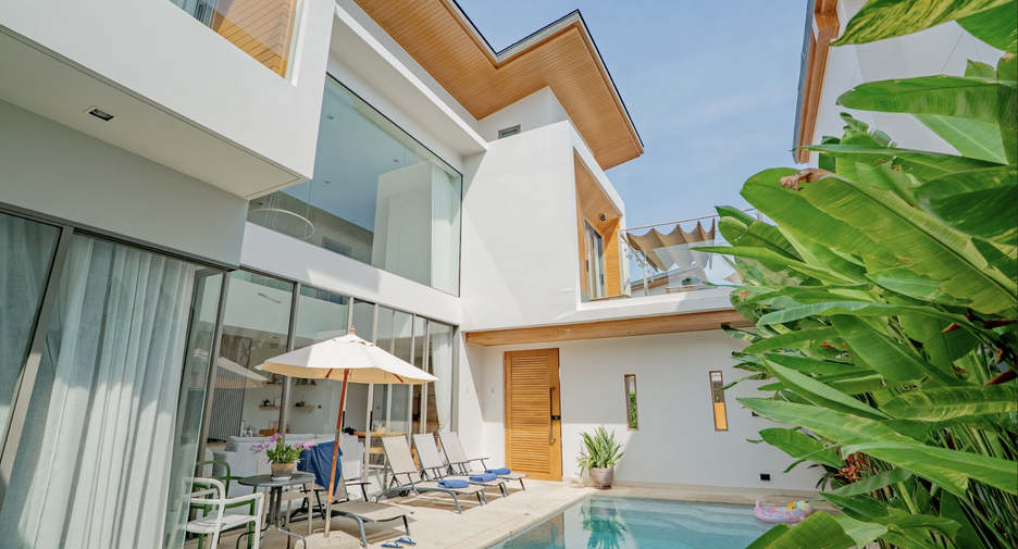For sale 5 bedrooms villa in Thalang, Phuket