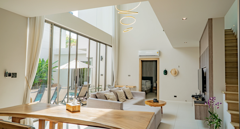 For sale 5 bedrooms villa in Thalang, Phuket