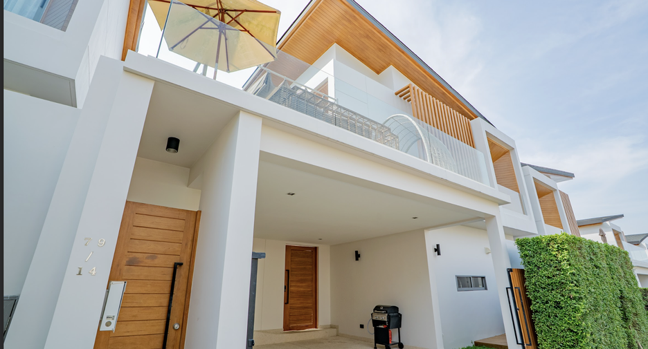 For sale 5 bedrooms villa in Thalang, Phuket