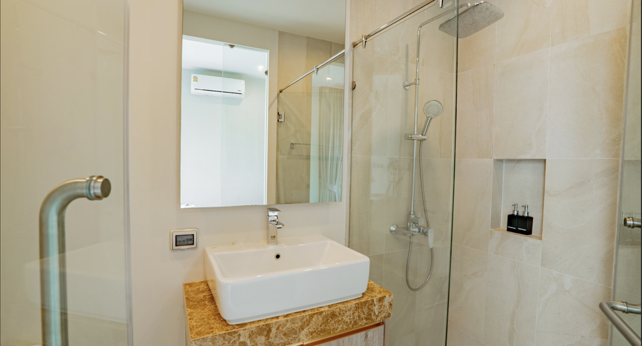 For sale 5 bedrooms villa in Thalang, Phuket