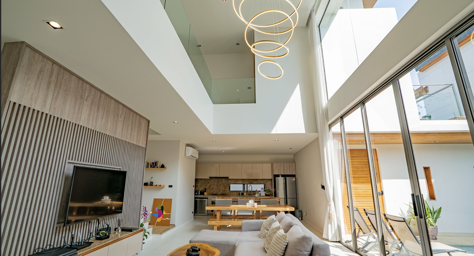 For sale 5 bedrooms villa in Thalang, Phuket