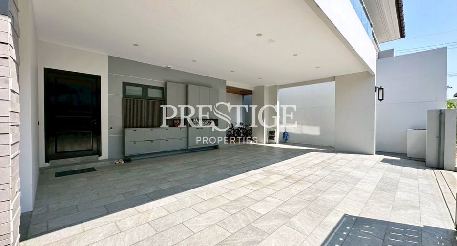 For sale 4 bedrooms house in Bang Lamung, Chonburi