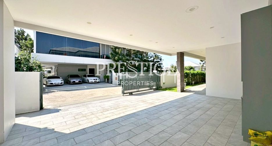 For sale 4 bedrooms house in Bang Lamung, Chonburi