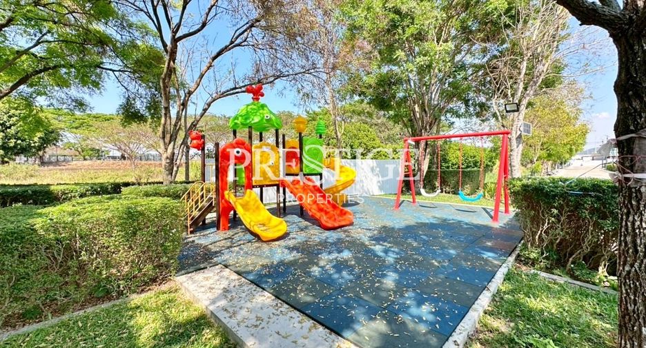 For sale 4 bedrooms house in Bang Lamung, Chonburi
