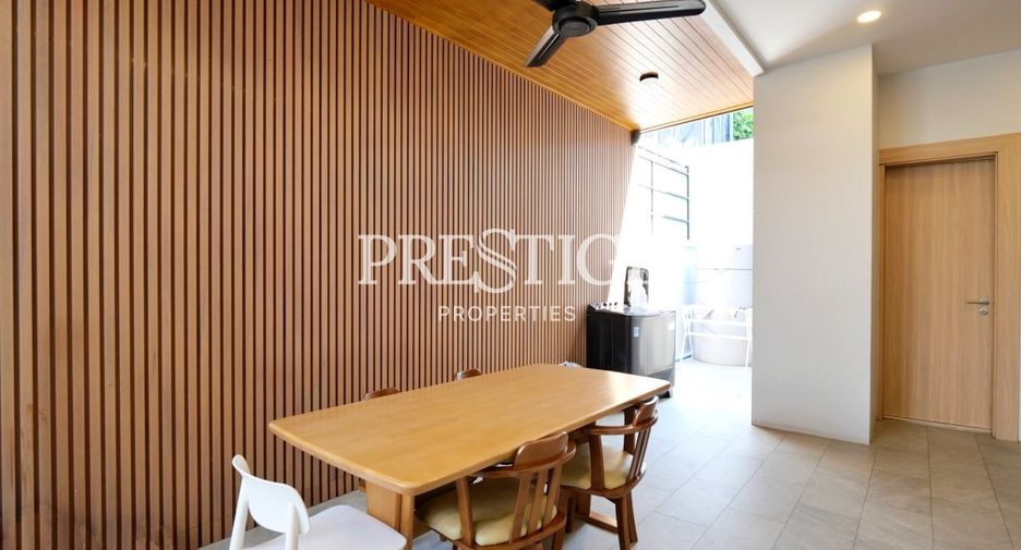 For sale 4 bedrooms house in Bang Lamung, Chonburi