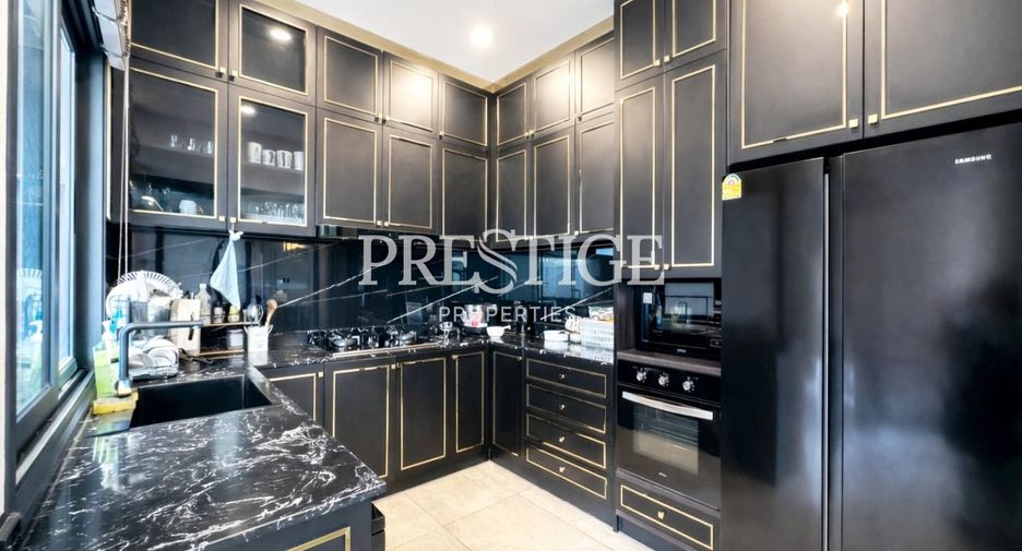 For sale 4 bedrooms house in Bang Lamung, Chonburi
