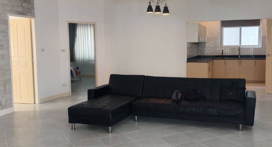 For sale and for rent 4 bedrooms villa in Bang Lamung, Chonburi