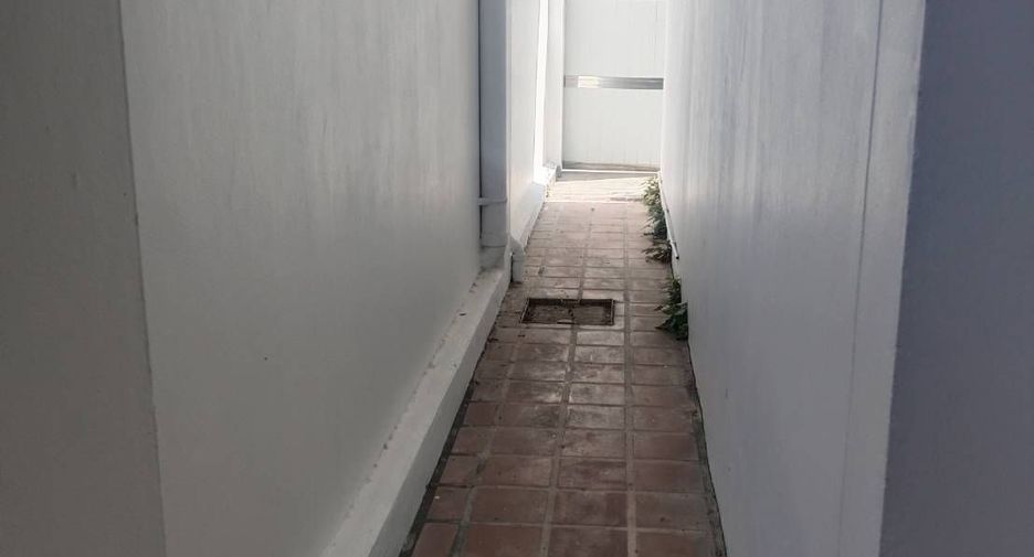 For sale and for rent 4 bedrooms villa in Bang Lamung, Chonburi