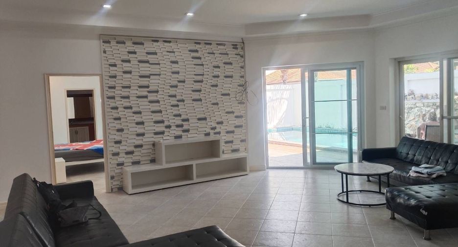 For sale and for rent 4 bedrooms villa in Bang Lamung, Chonburi